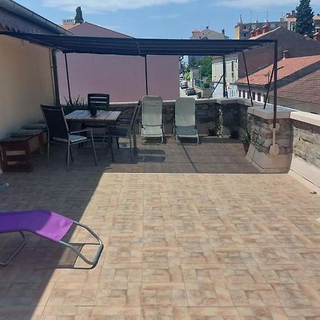 Apartment In Centre With Huge Terace Пула Екстер'єр фото